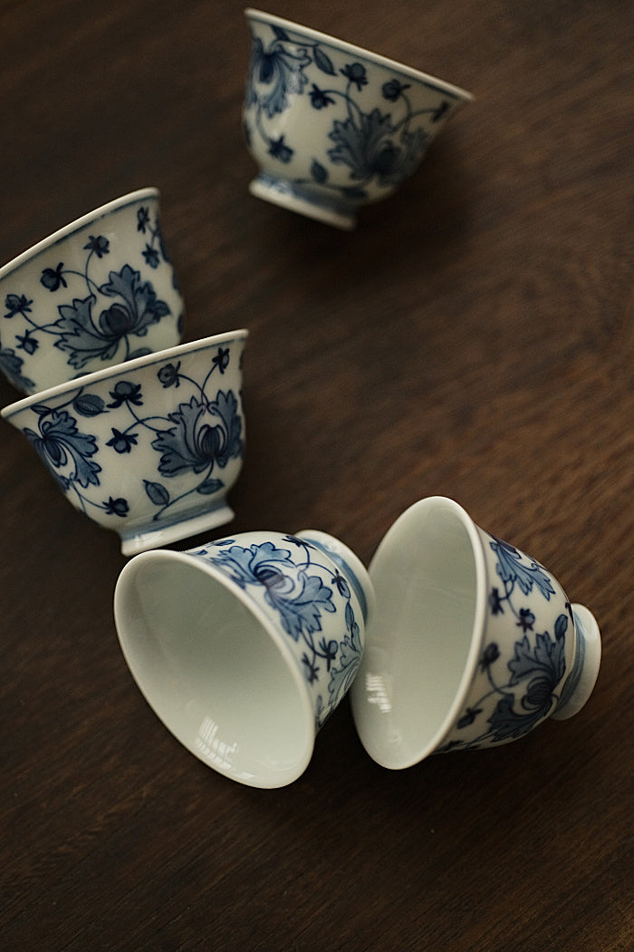 Tangled Branches "Chan Zhi" Blue & White Qinghua Teacup