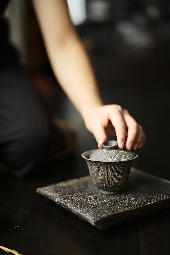 Grooved Natural Earth Gaiwan