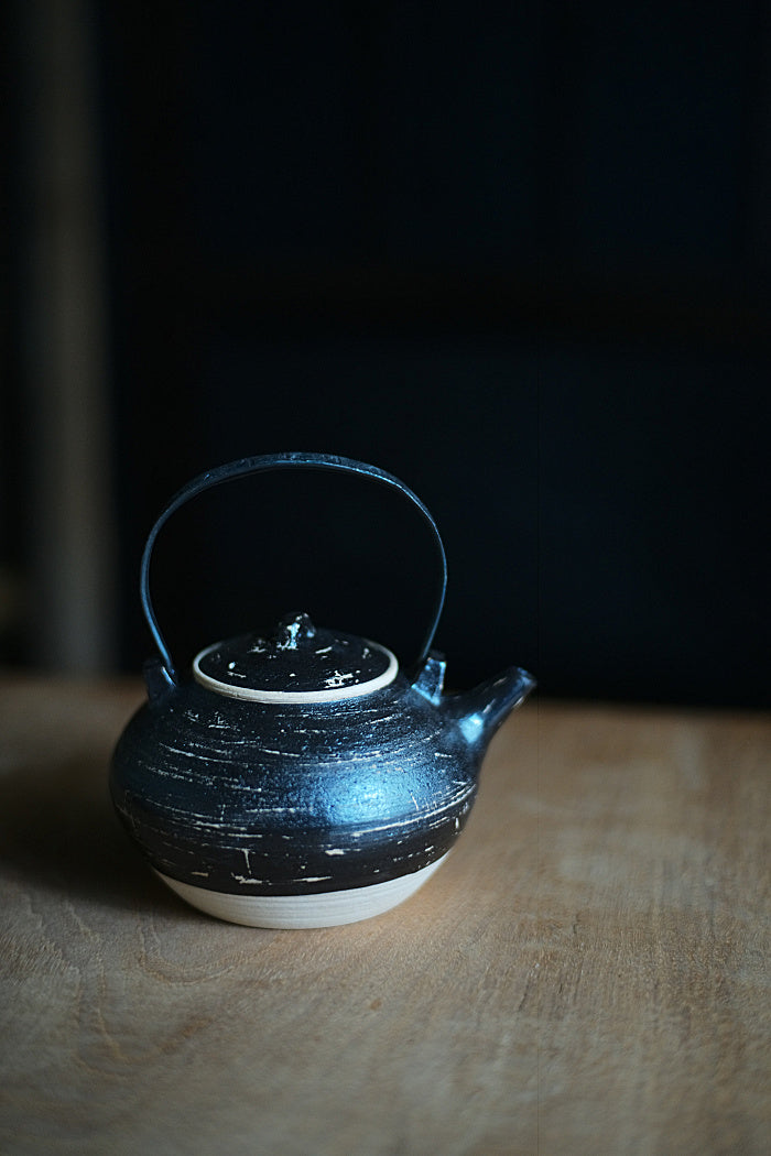 Iron-Handle Wabi-Sabi Tea Kettle – 180andup