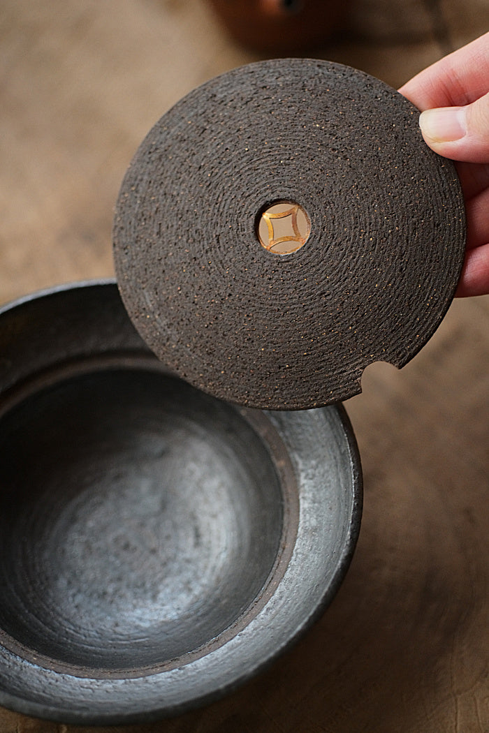 Metalwork & Ceramic Hand-Made Hucheng