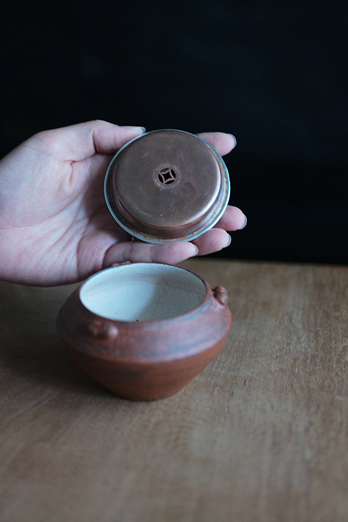 Red Hui Shan Jianshui with Copper & Silver Lid