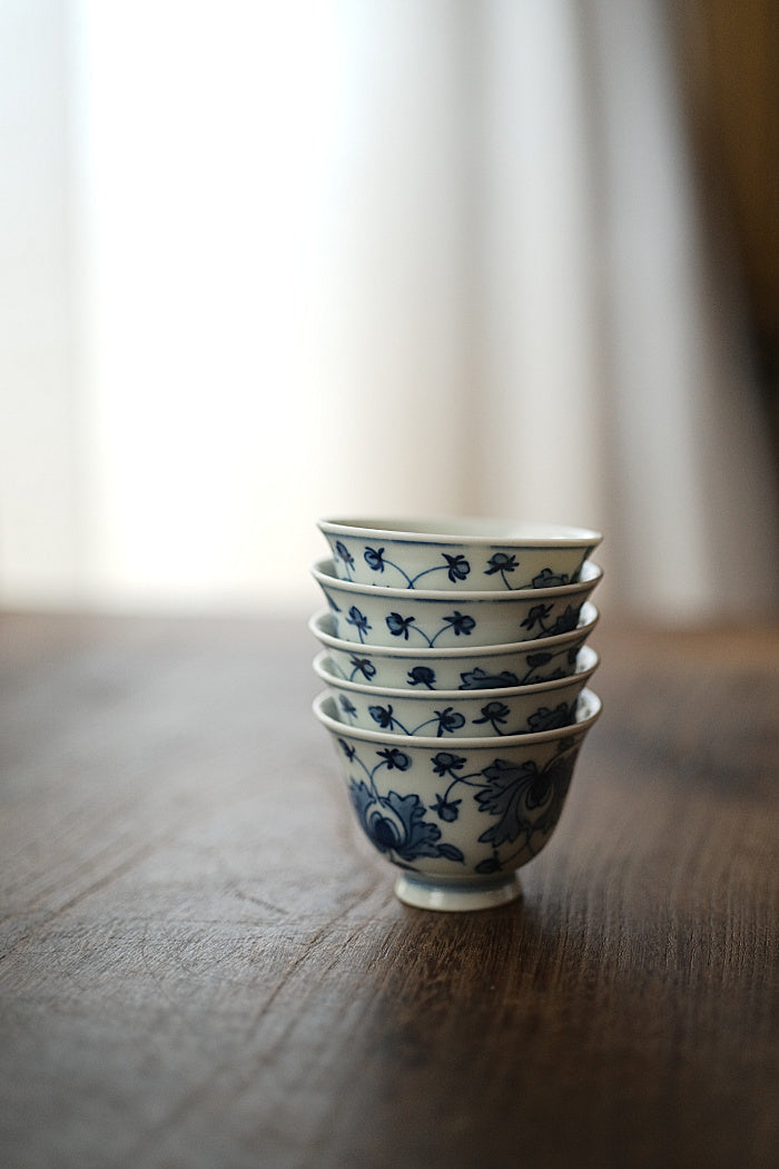 Tangled Branches "Chan Zhi" Blue & White Qinghua Teacup