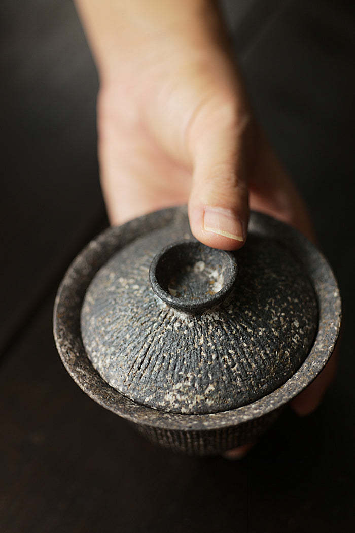 Grooved Natural Earth Gaiwan