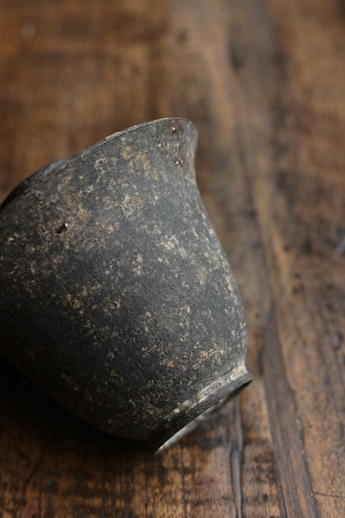 Natural Earth Gaiwan with Kintsugi Silver Nails by Cheng Wei