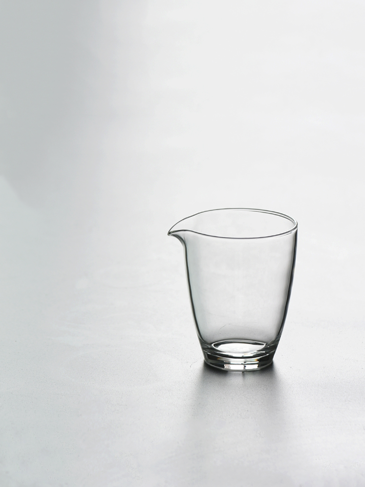 Smooth, transparent glass Gongdaobei