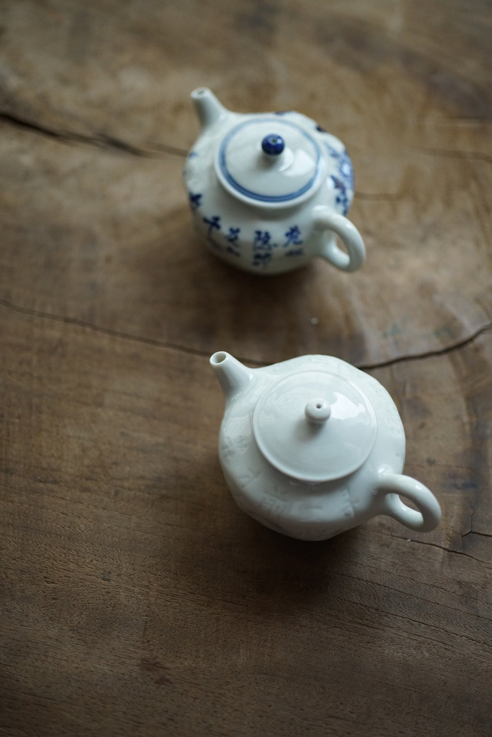 White Subtle Carving Wabi-Sabi Poetry Teapot