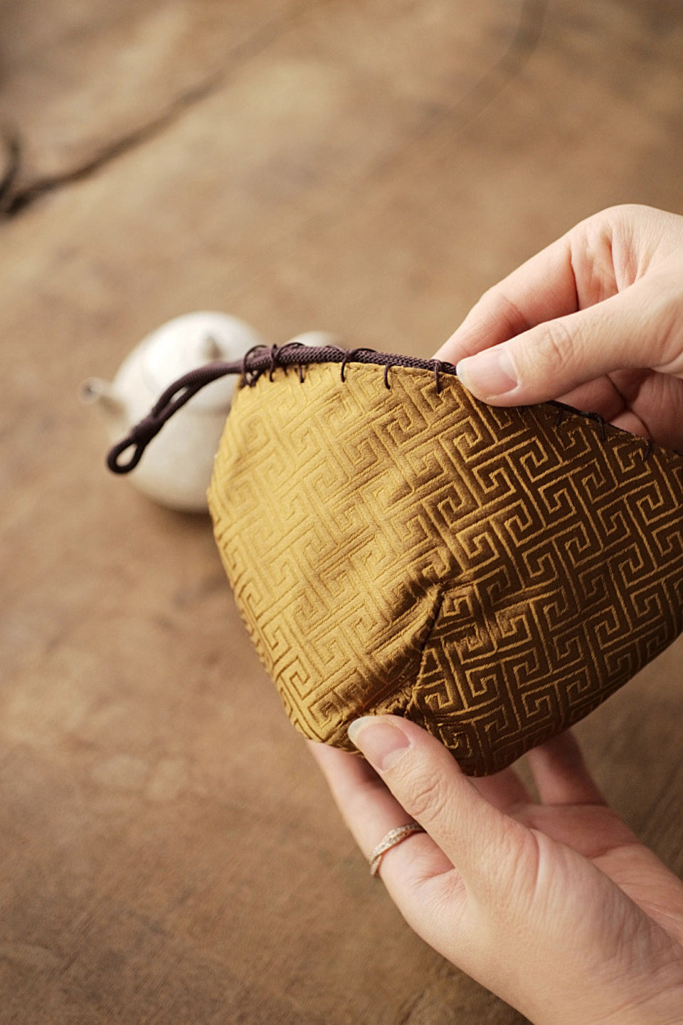 Elegant Golden Teaware Travel Bag