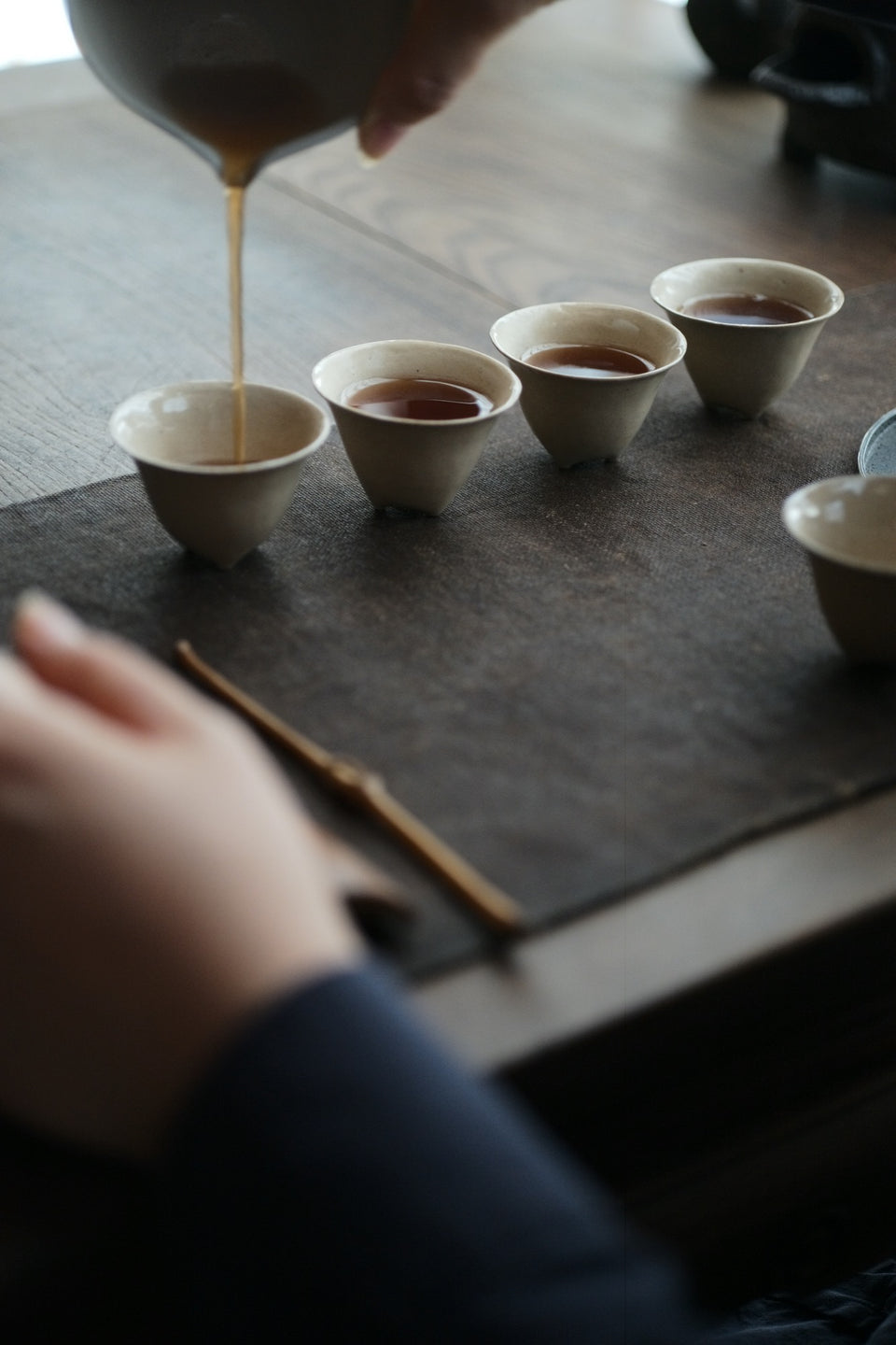 Baby-Feet Tripod Teacups