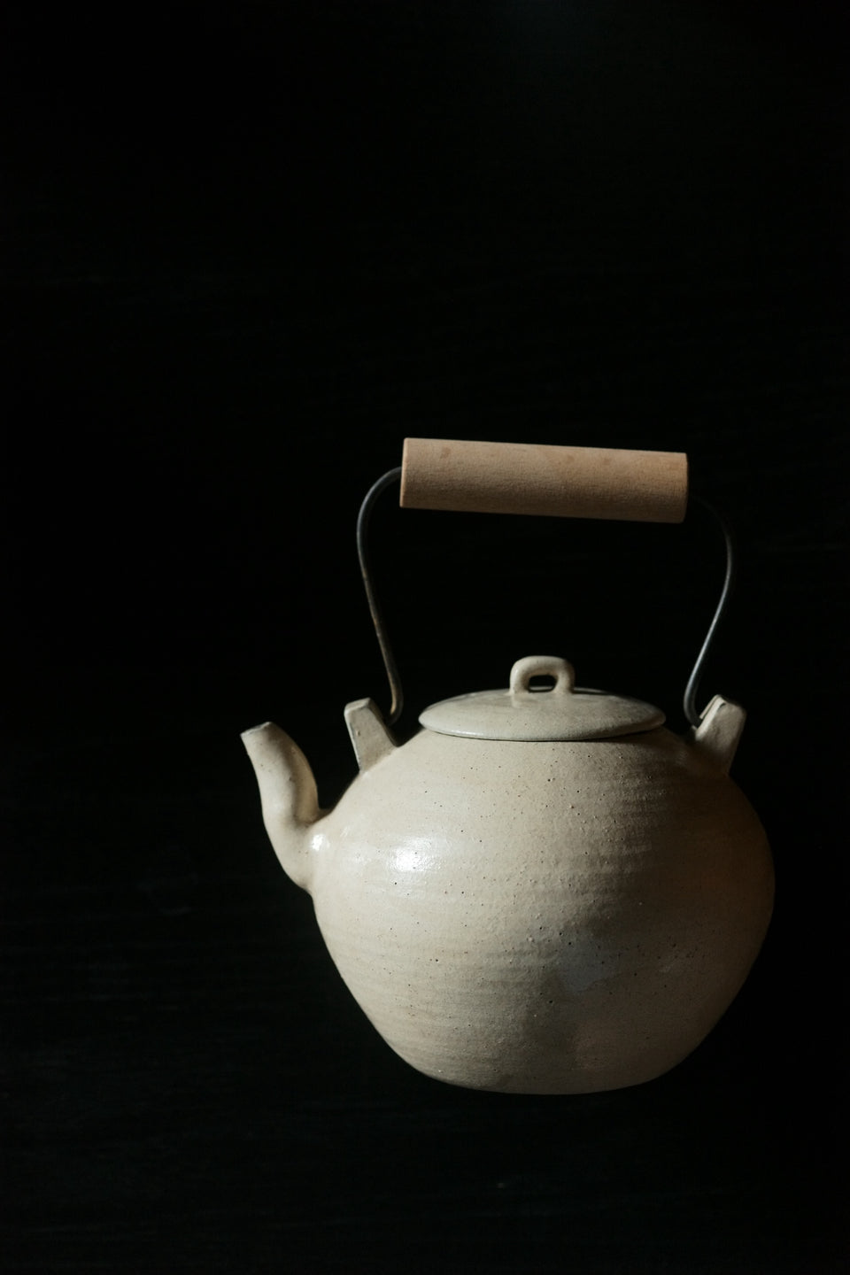 Wood-Handled White Powder Glaze Clay Tea Kettle