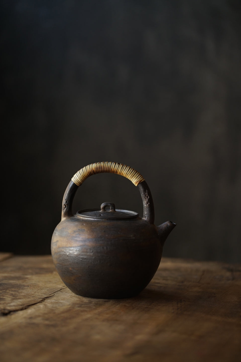 Metal Glazed Ceramic Kettle with Bamboo Skin Handle