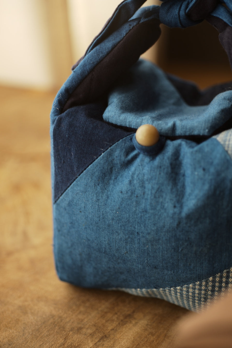 Hand-Woven Patchwork Travel Bag for Teapots and Teacup Set