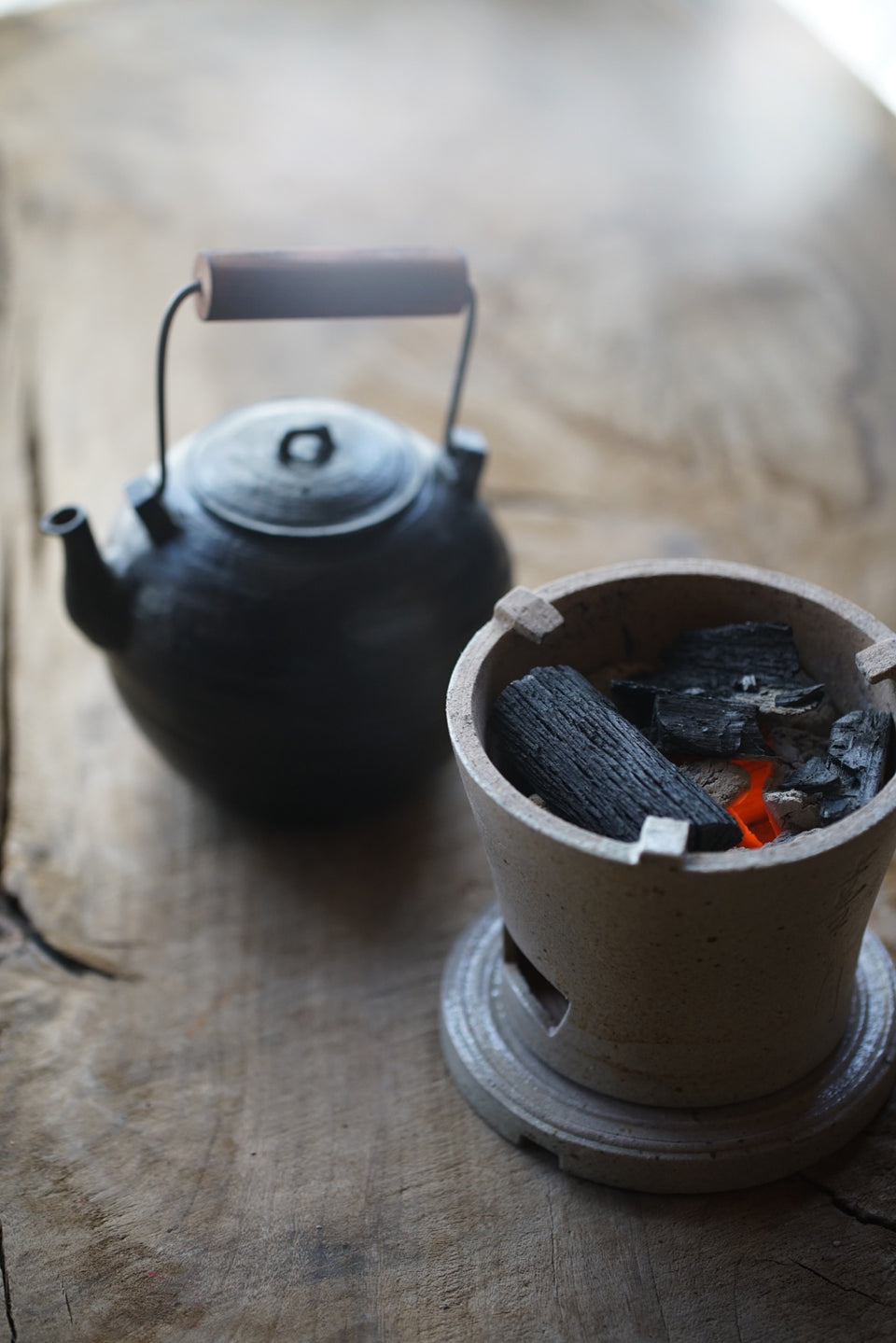 Black or White Fenglu Kettle Stove