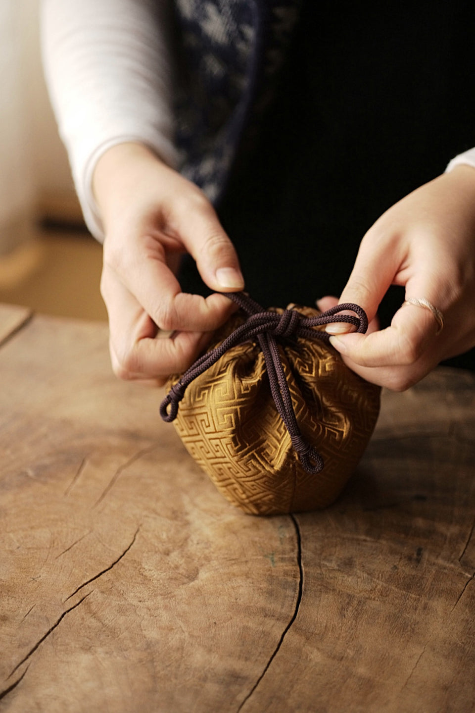 Elegant Golden Teaware Travel Bag