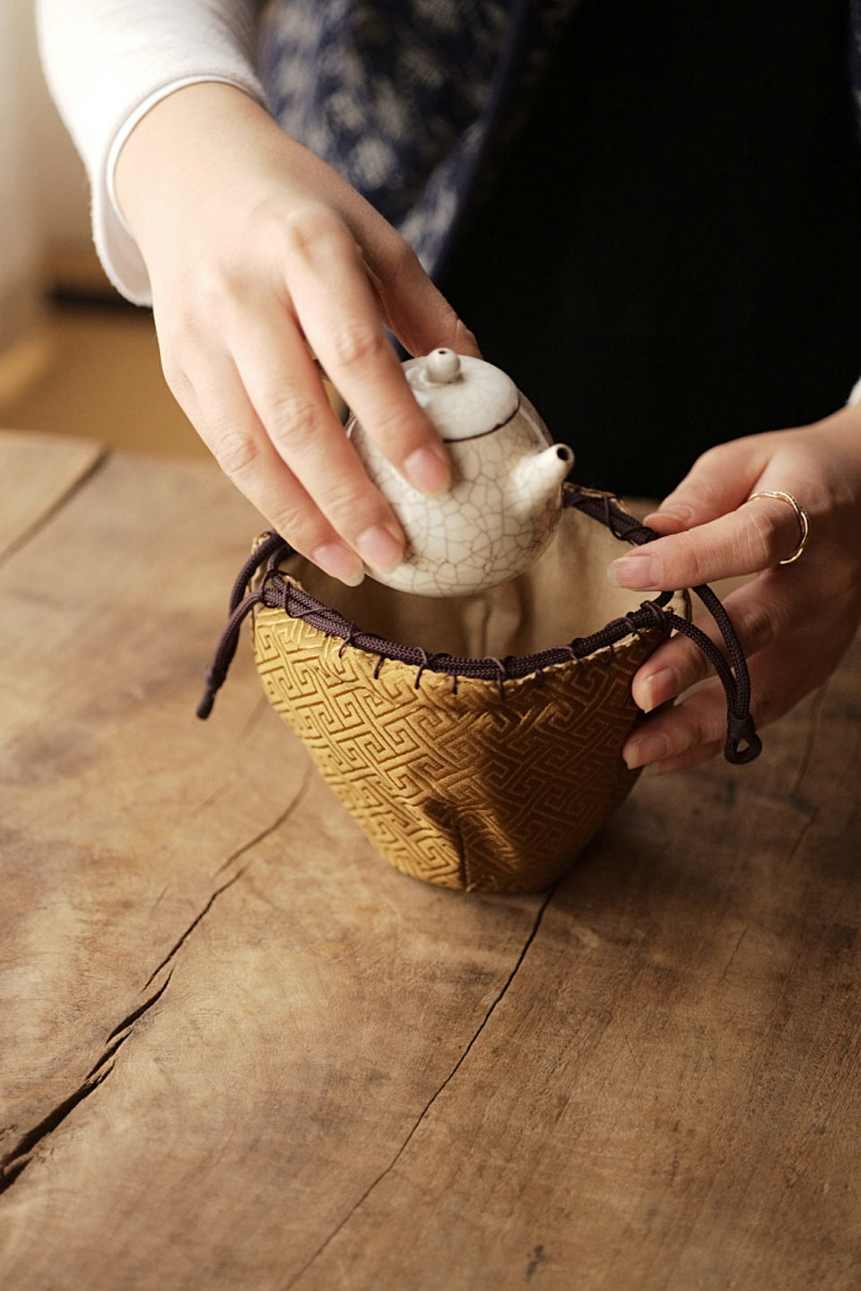 Elegant Golden Teaware Travel Bag
