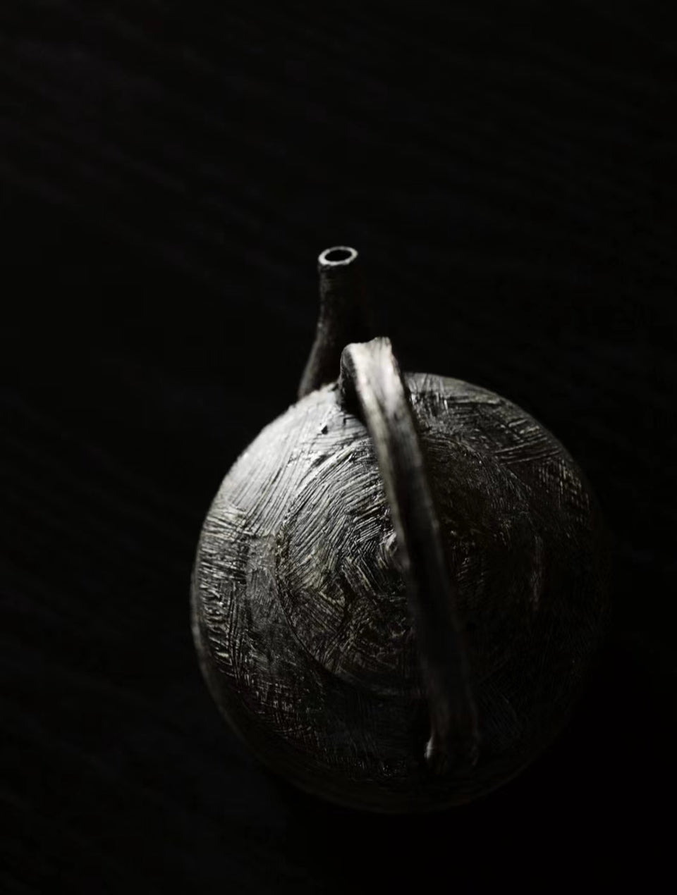 Black-Brushed Pottery Kettle by Ji Shang Zao Wu