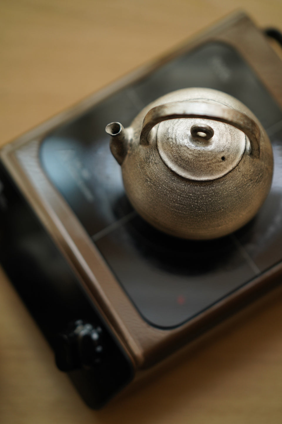 Silver Powder Glazed Kettle by Ji Shang Zao Wu