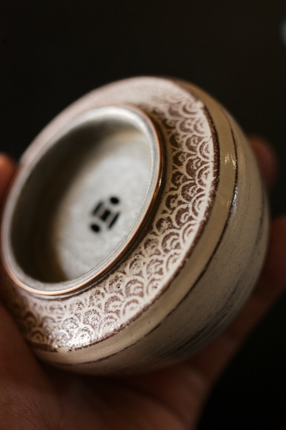 Sea Wave Jianshui with White Powder Glaze & Tin-Clad Copper Lid
