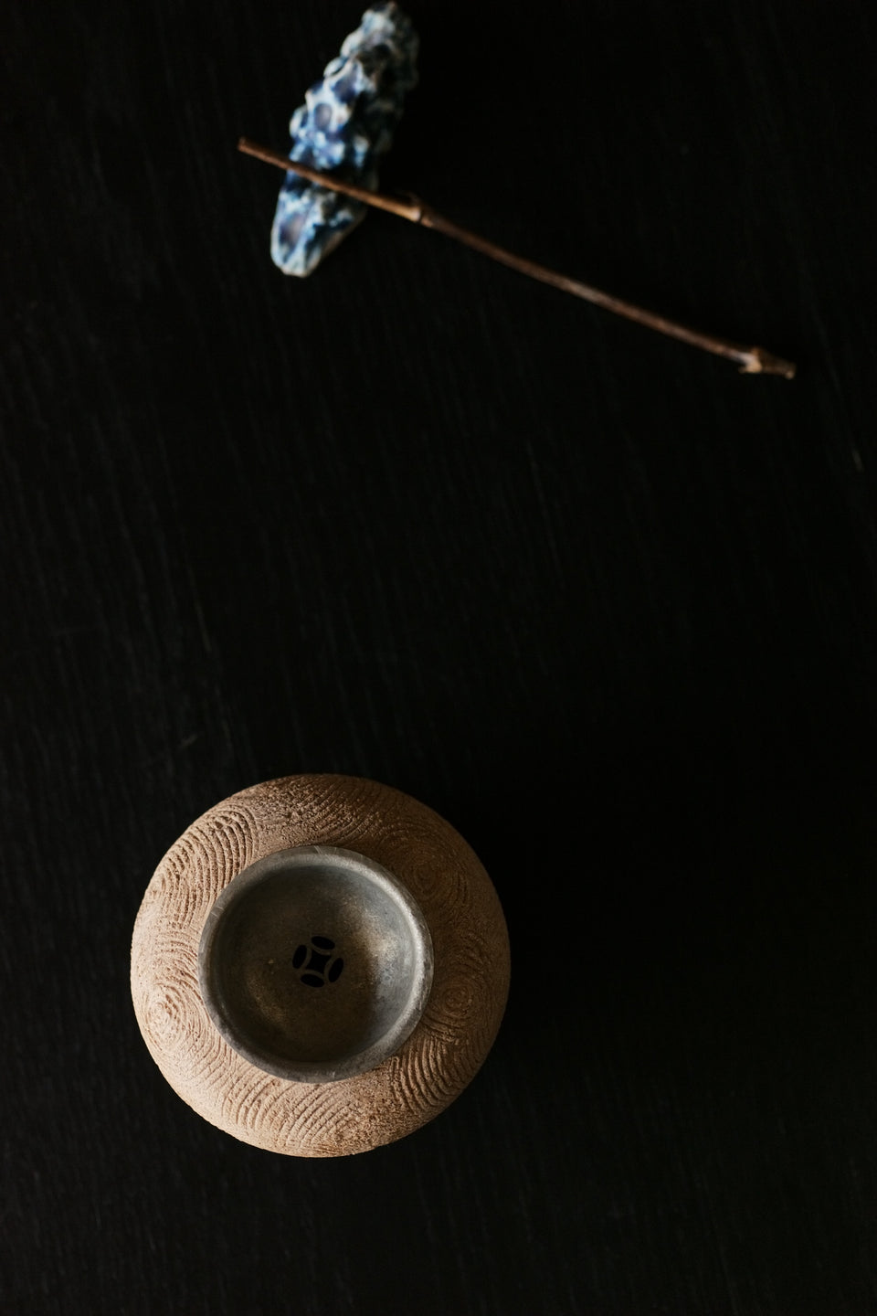 Etched Circles Jianshui with Tin Lid by Ji Shang Zao Wu