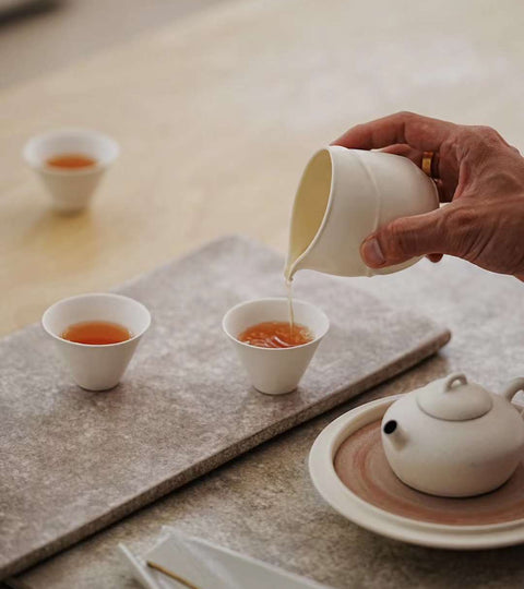 Why use a gongdaobei when drinking tea alone?