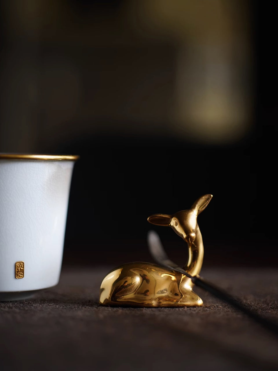 Gold-Glazed Cute Deer Tea Scoop Holder