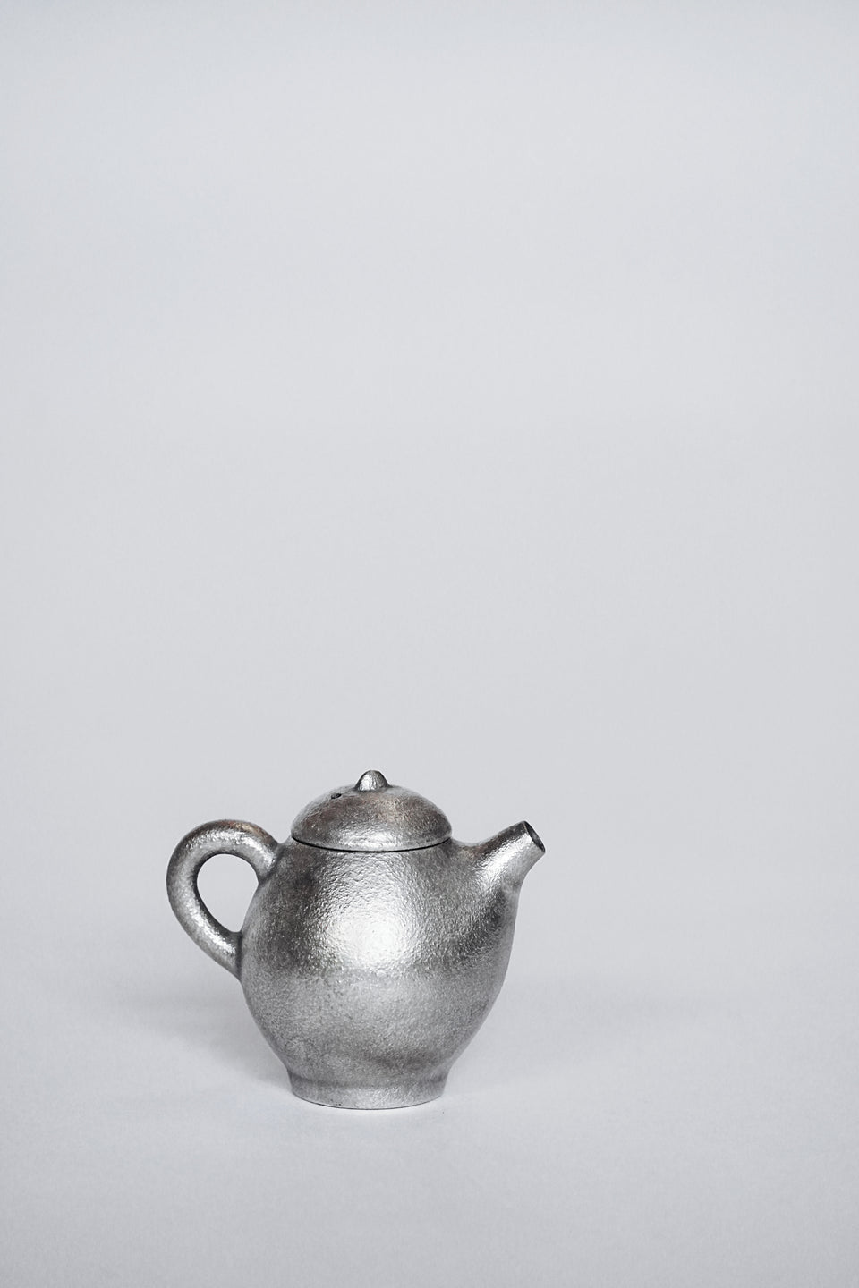 Plump Silver Modern Teapot for Oolong Tea & Yancha