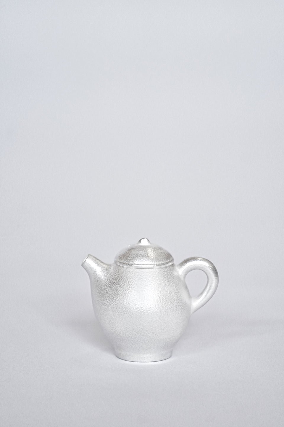 Plump Silver Modern Teapot for Oolong Tea & Yancha