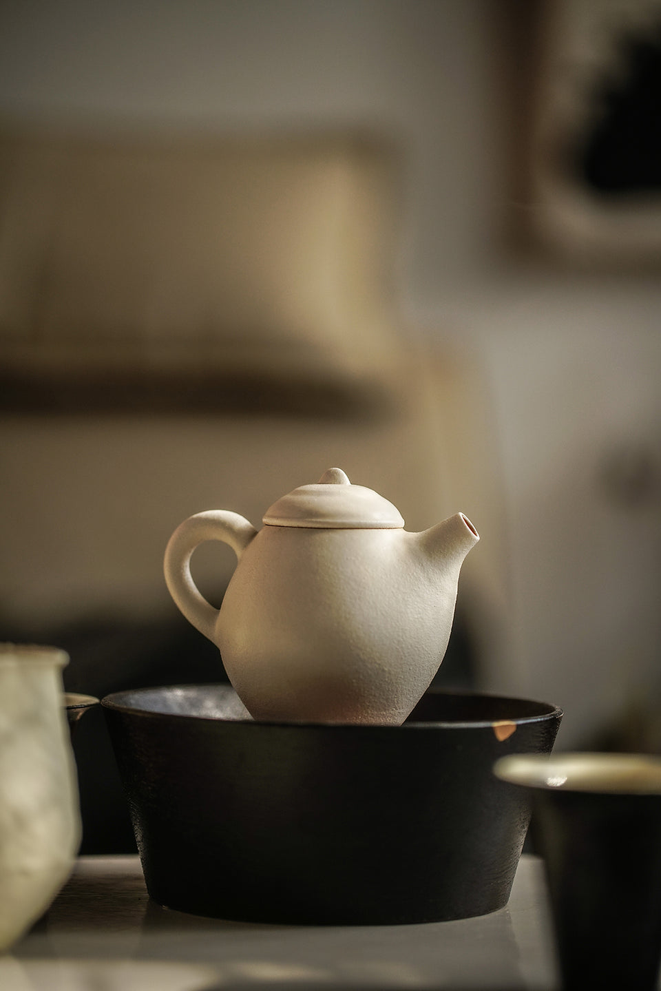 Plump White Modern Teapot for Oolong Tea & Yancha