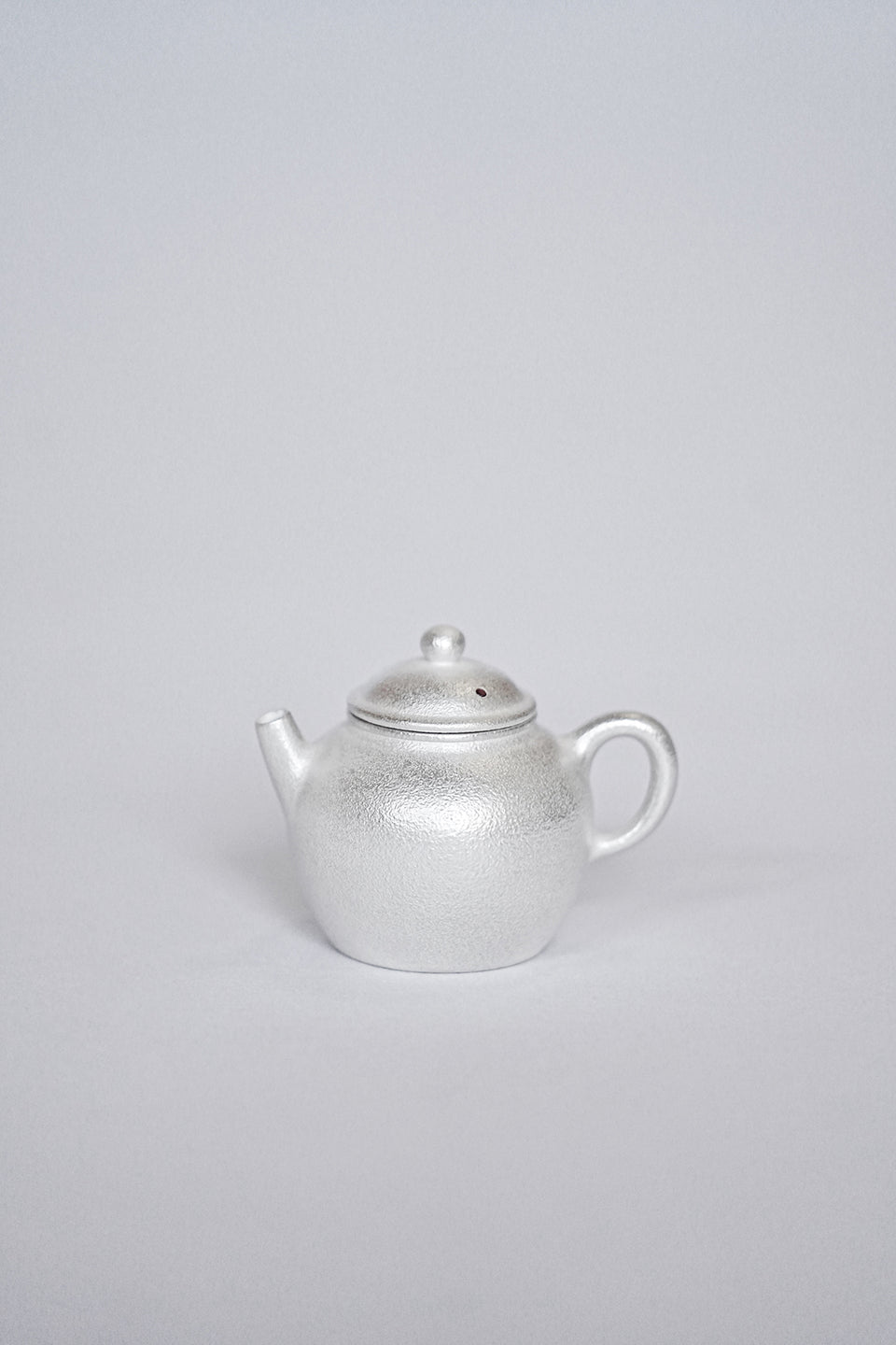 Silver/Dark Silver "Egg-Shaped" Teapot