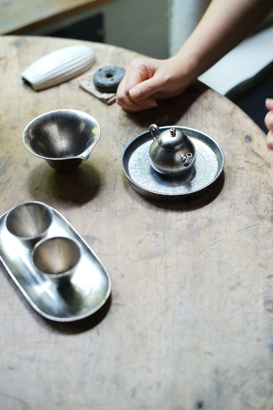 Brushed Platinum Pear-Shaped Teapot by Song Feng · 70ml