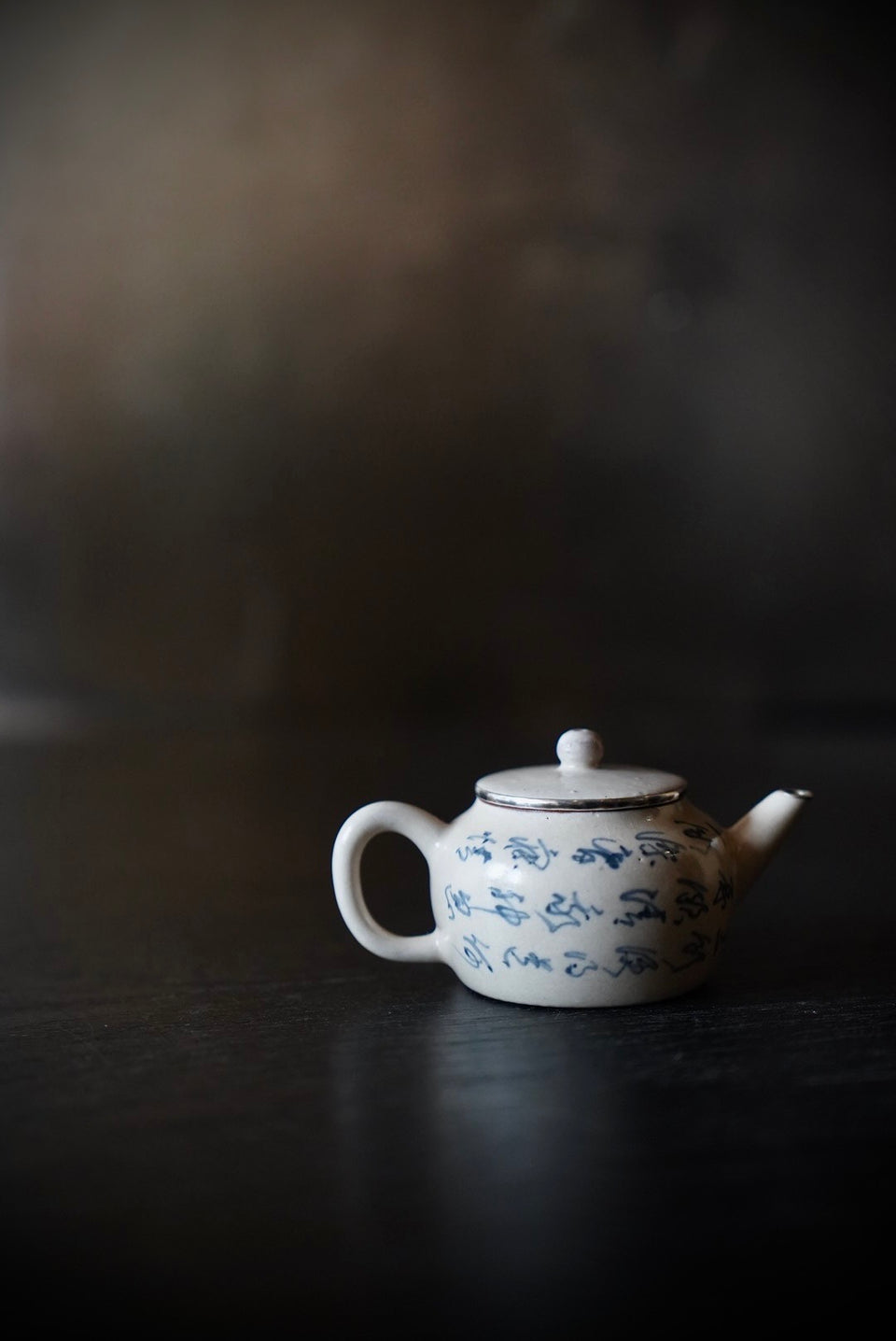 Silver-lined Qinghua Poetry Teapot