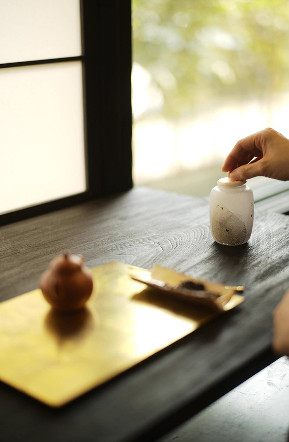 Winter Frost Tea Jar by Qin Glass