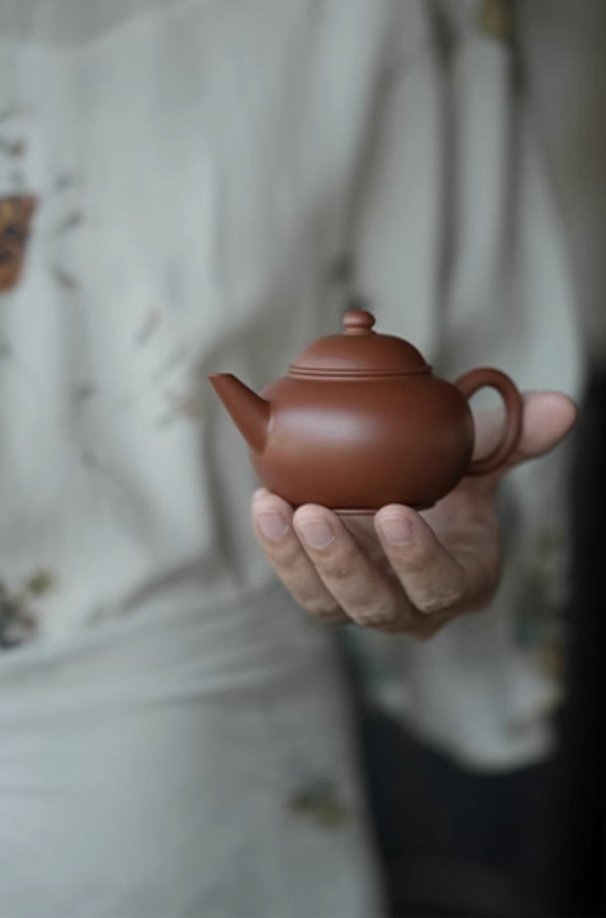 Chaozhou Hand-Thrown Zhuni Shuiping Teapot