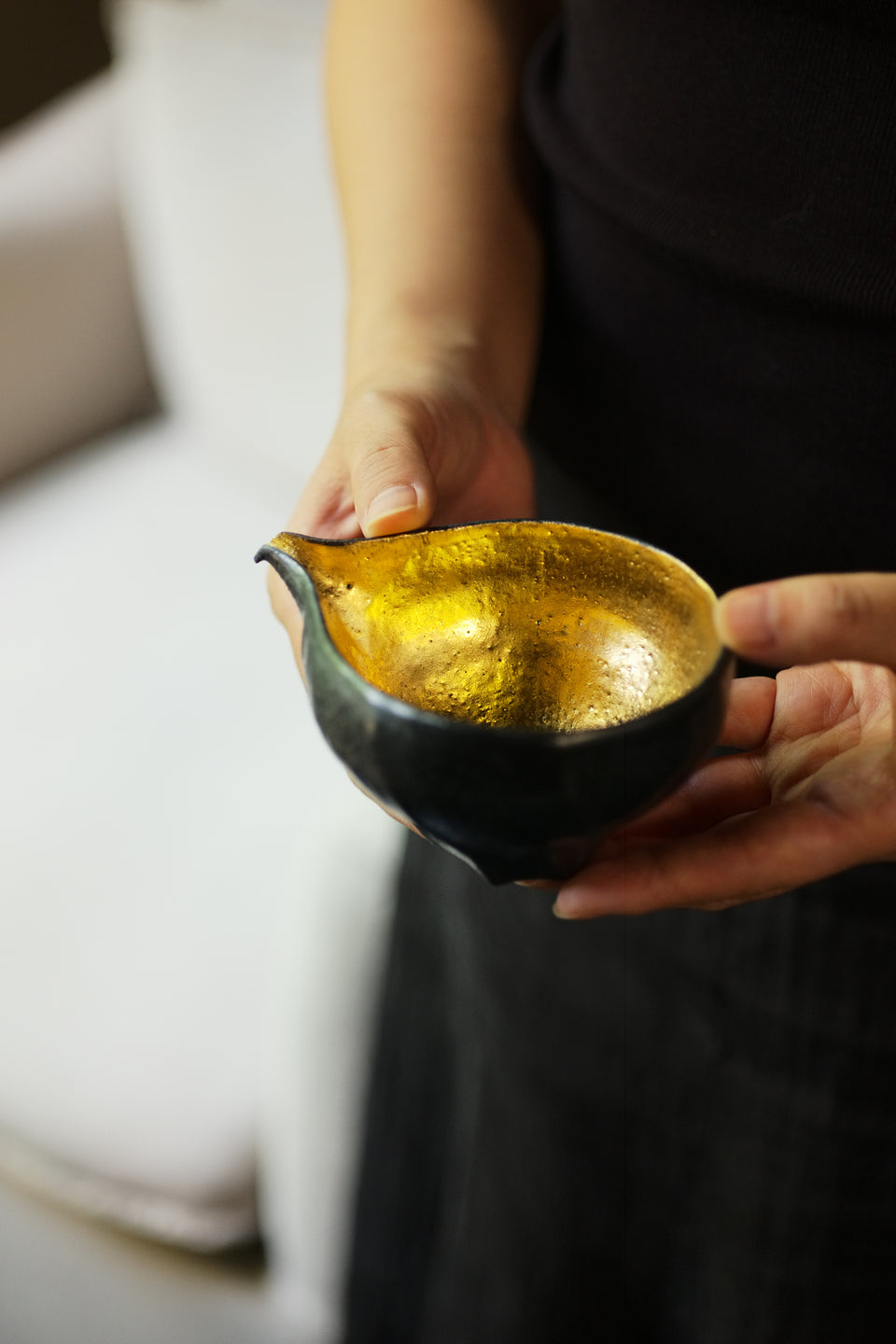 "Dragon Egg" Brushed Black and Gold Gongdaobei Share Cup