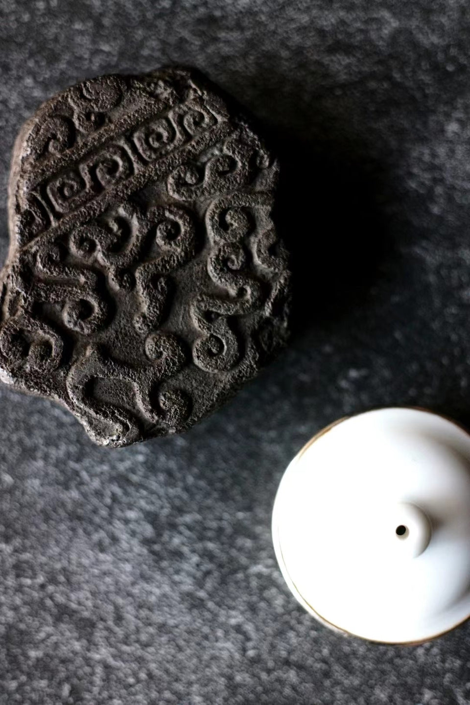 Hand-Carved Black Ceramic Lid Holders by Ji Shang Zhao Wu