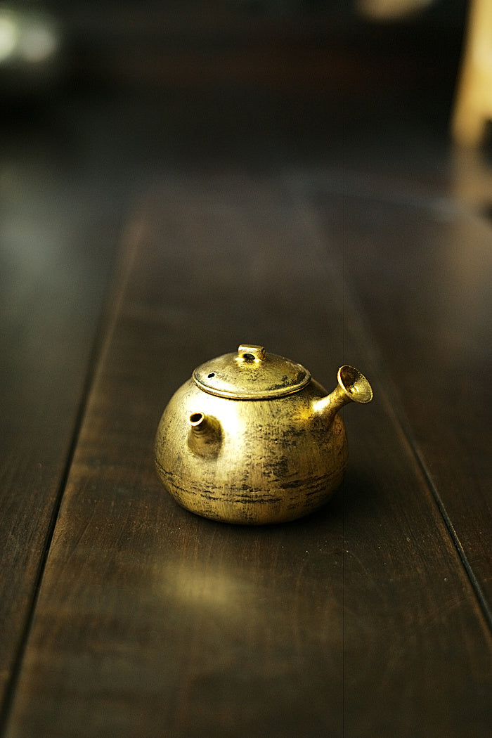 Brushed Gold Side-Handle Kettle