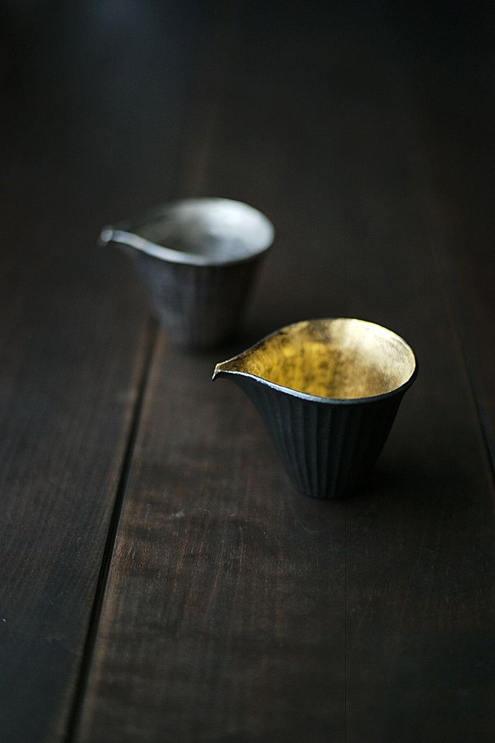 Melon-Slice Gongdaobei Pitcher｜Silver / Black Gold