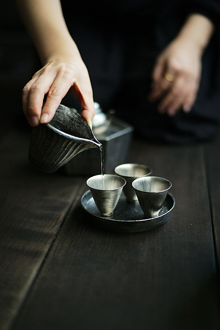 Melon-Slice Gongdaobei Pitcher｜Silver / Black Gold