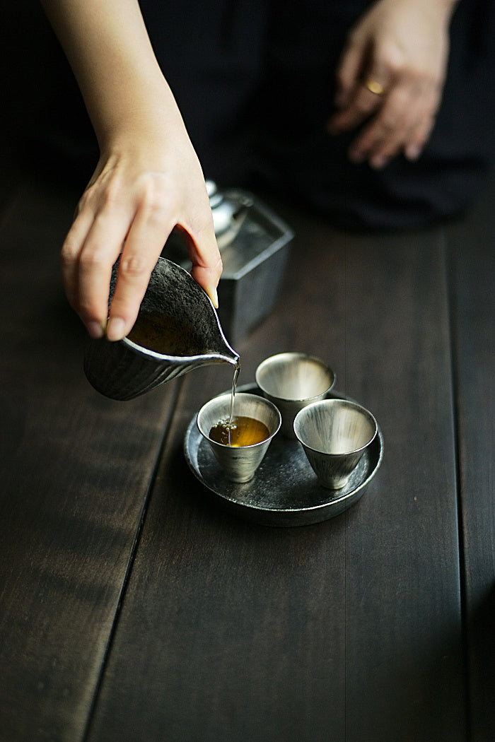Melon-Slice Gongdaobei Pitcher｜Silver / Black Gold