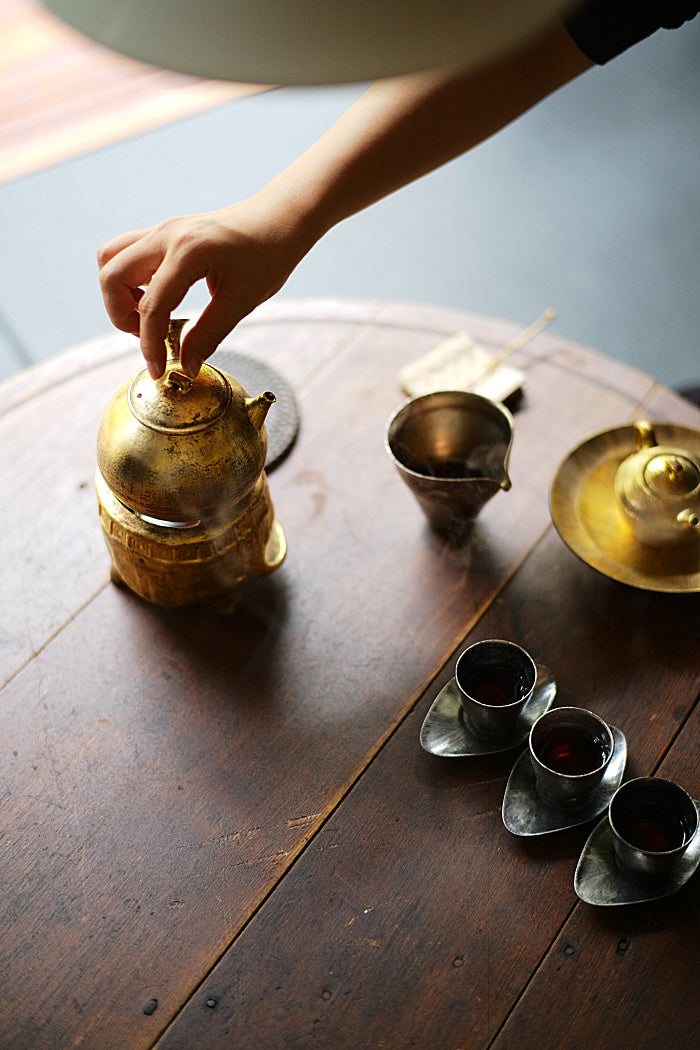 Brushed Gold Side-Handle Kettle