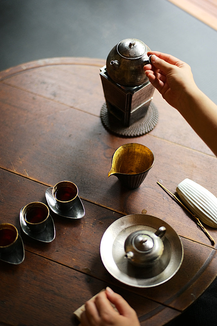 Brushed Silver Side-Handle Kettle