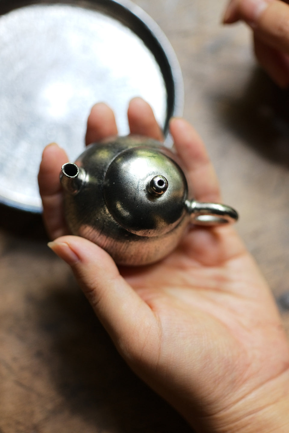 Brushed Platinum Pear-Shaped Teapot by Song Feng · 70ml