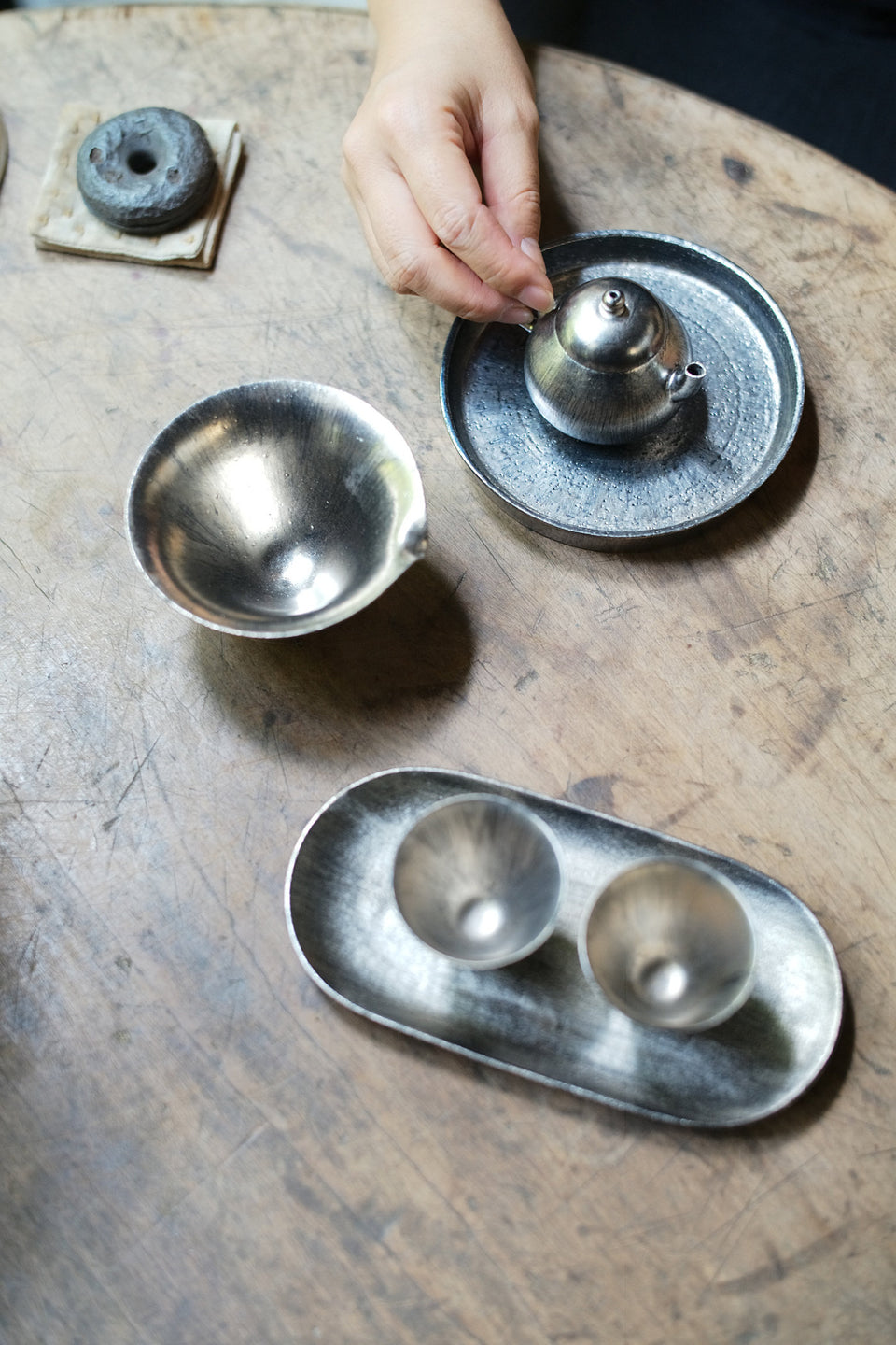 Brushed Platinum Pear-Shaped Teapot by Song Feng · 70ml