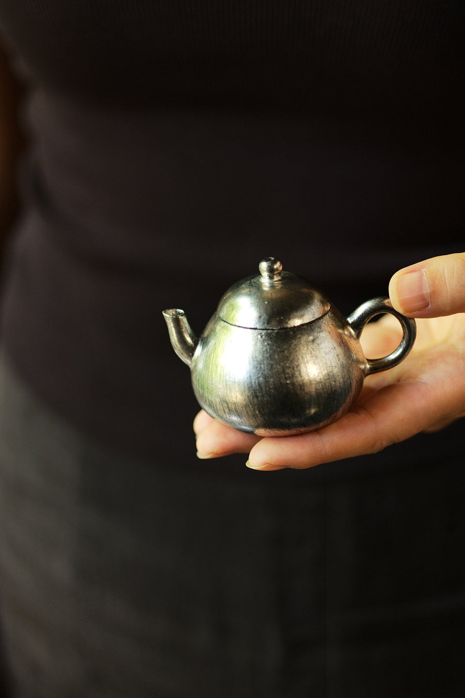 Brushed Platinum Pear-Shaped Teapot by Song Feng · 70ml
