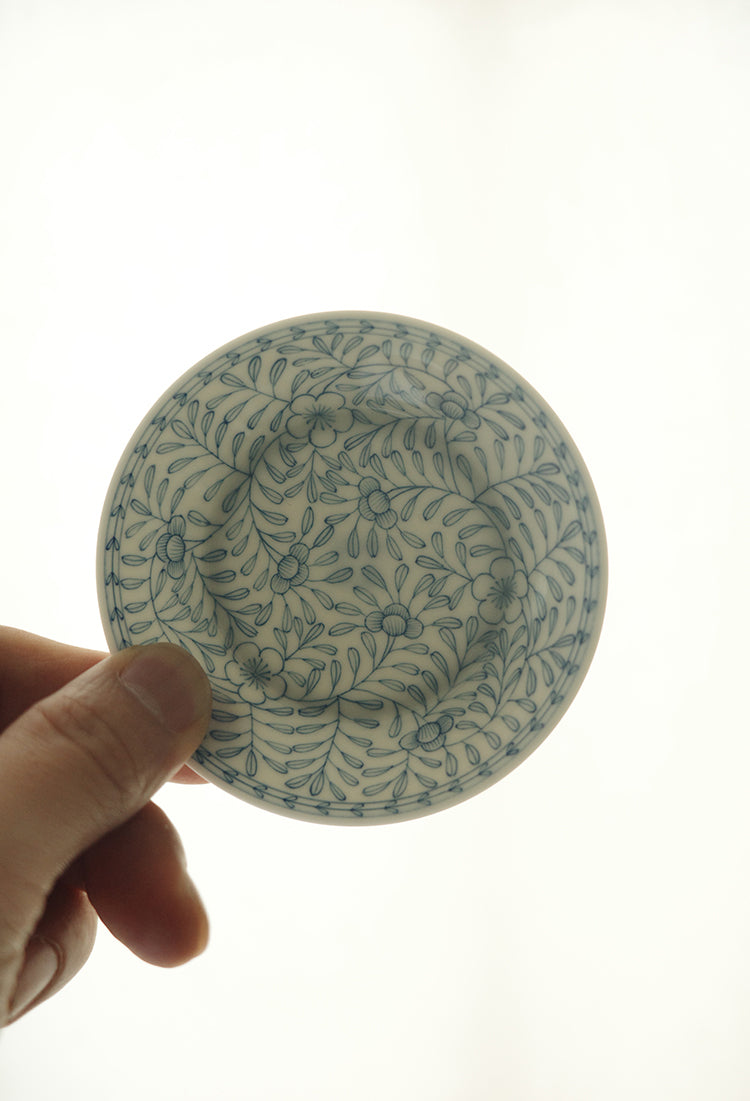 "1000 Leaves" Qinghua Teacup Holder & Coasters