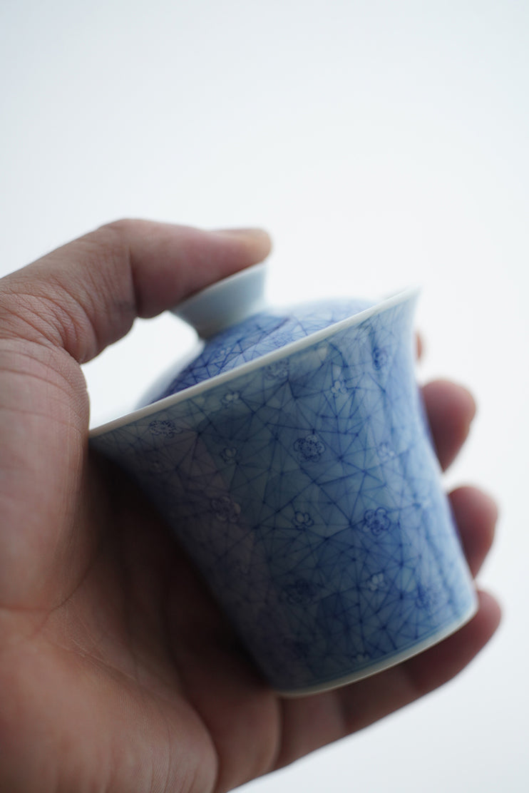 Hand-Painted Qinghua Ice Plum Blossom Gaiwan