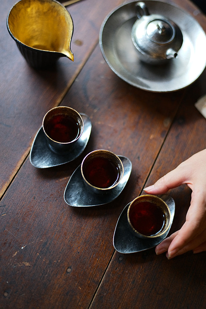 Precious Metal Glazed Bell Teacups