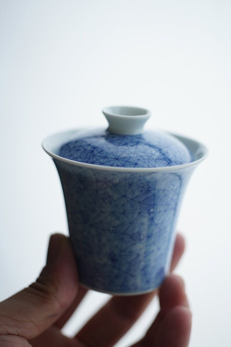 Hand-Painted Qinghua Ice Plum Blossom Gaiwan