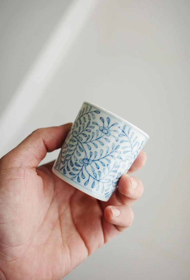 "1000 Leaves" Qinghua Blue & White Ceramic Coffee Cup