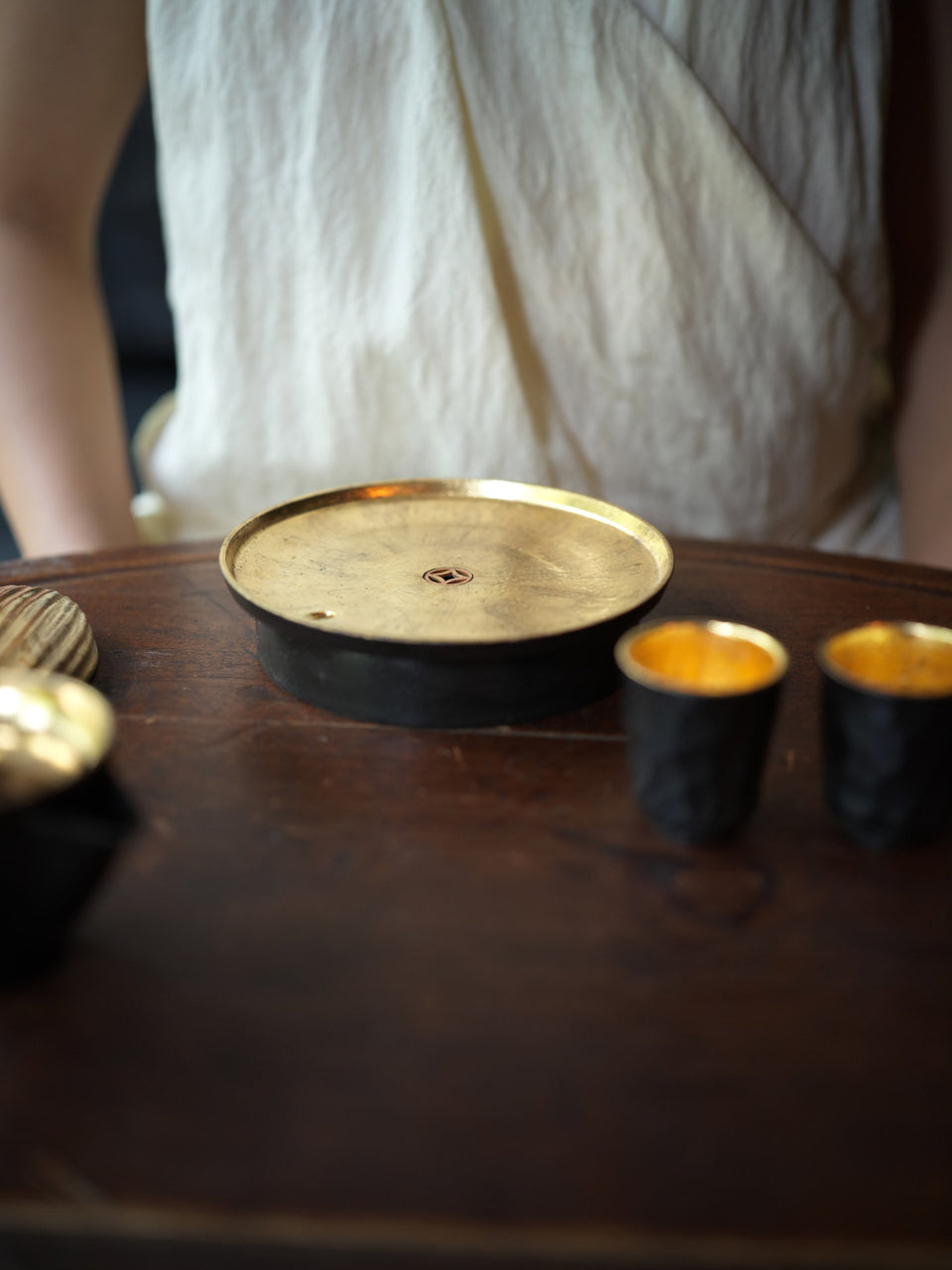 Black & Gold Single-Piece Clay Hucheng