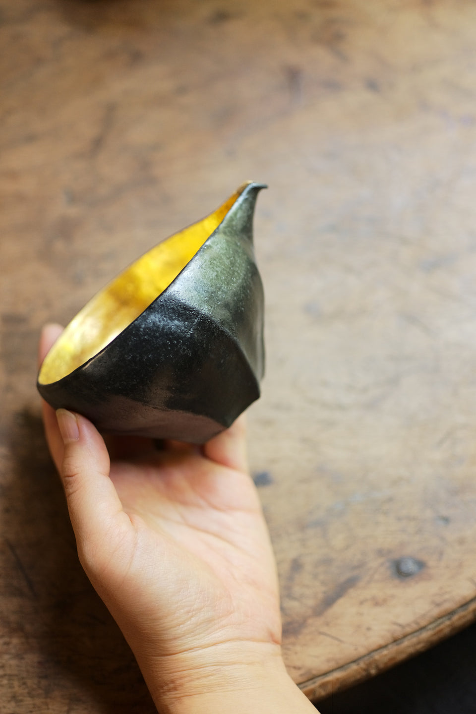 "Dragon Egg" Brushed Black and Gold Gongdaobei Share Cup